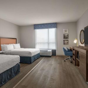 Queen Room Two Queen Beds Tub Mobility Hearing Access